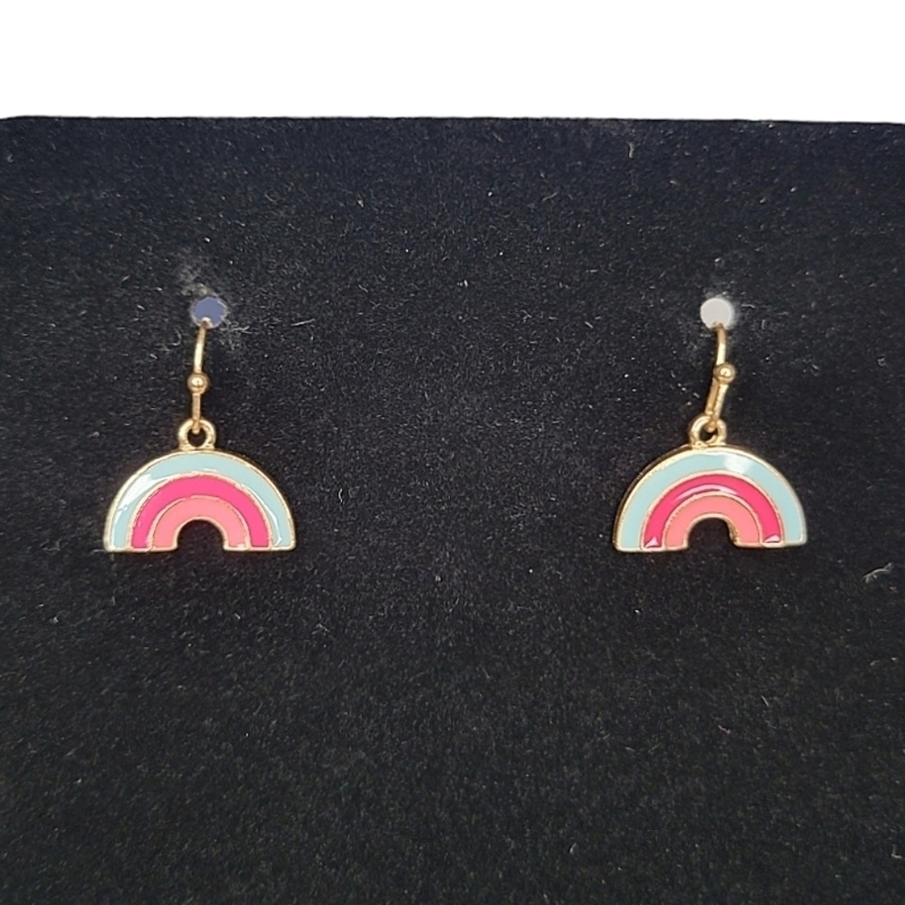 3/$15 🔴 Rainbow Small Dangle Earrings